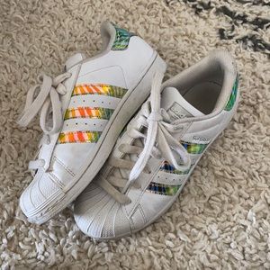 Girls adidas shiny stripes shoes